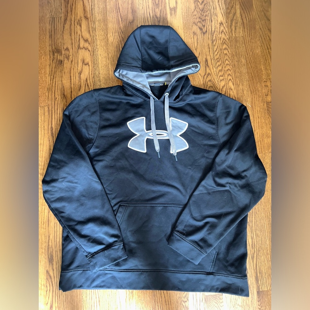 Under Armor sweatshirt